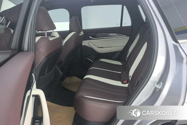 Geely Automobile Xingyue L 2022 Темно-серый из Китая, фото 4