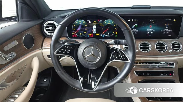 Mercedes-Benz E-Class W213 2023 Белый из Кореи, фото 4