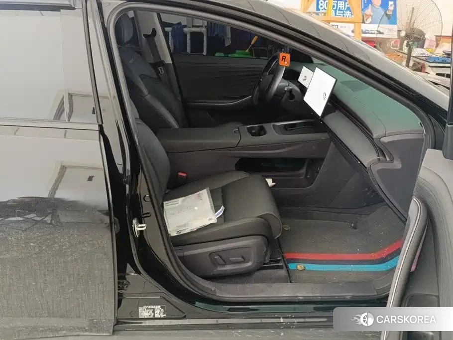Nissan N6 2026 Черный из Китая, фото 4