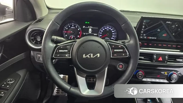 Kia The New K3 2nd generation 2024 Белый из Кореи, фото 4