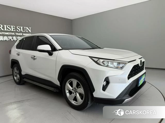 Toyota RAV4 Rongfang 2022 Белый из Китая, фото 4