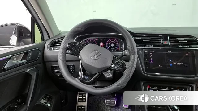 Volkswagen Tiguan second Generation 2023 Белый из Кореи, фото 4