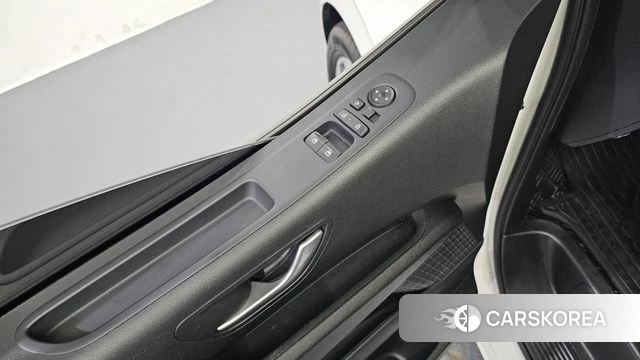 Hyundai Staria 2024 Белый из Кореи, фото 4