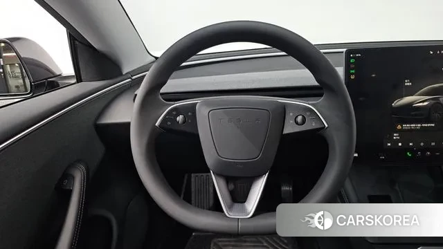 Tesla Model 3 2025 Серый из Кореи, фото 4