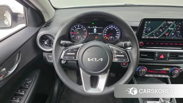 Kia The New K3 2nd generation 2021 Белый из Кореи, фото 4