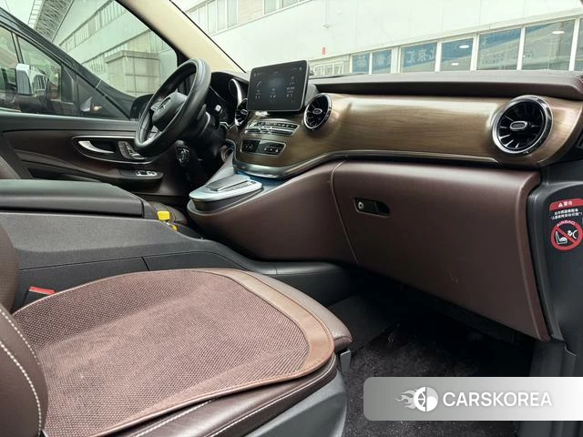 Mercedes-Benz V-class 2023 Черный из Китая, фото 4