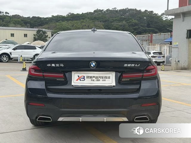 BMW 5 series 2021 Черный из Китая, фото 4