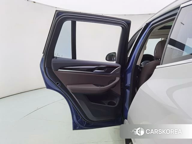 BMW X3 2021 Серебристо-серый из Китая, фото 4