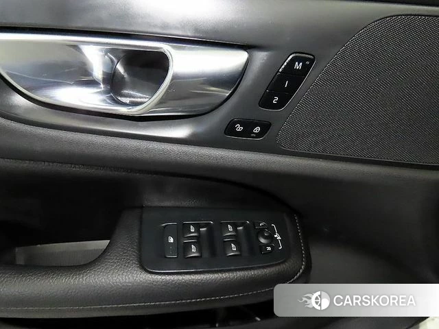 Volvo S60 3rd generation 2021 Серебряный из Кореи, фото 4