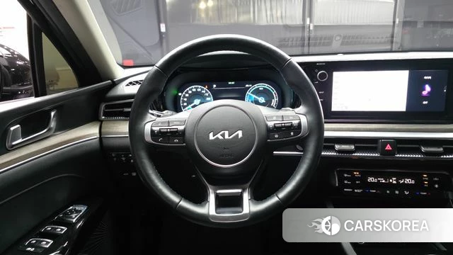 Kia K5 Hybrid 3rd Generation 2023 Черный из Кореи, фото 4