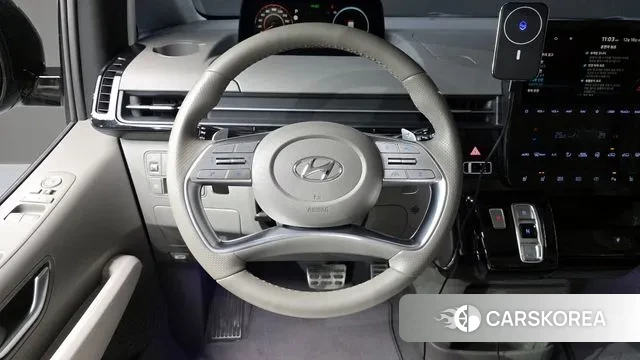 Hyundai Staria 2022 Черный из Кореи, фото 4