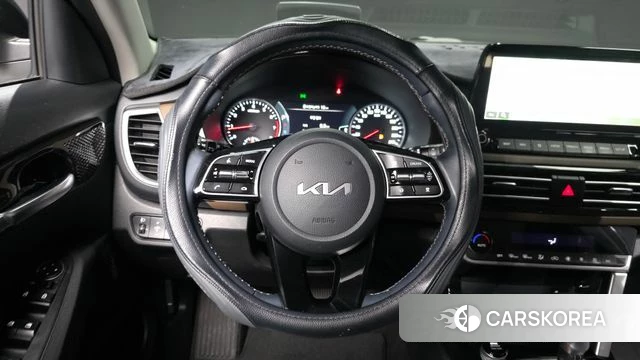 Kia Seltos 2022 Белый из Кореи, фото 4