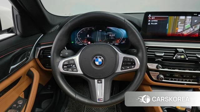 BMW 5 Series (G30) 2022 Белый из Кореи, фото 4