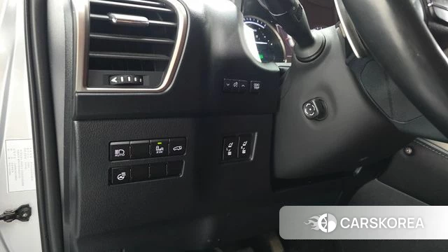 Lexus NX300h 2018 Серебряный из Кореи, фото 4