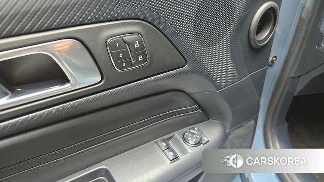 Ford Mustang 7th Generation 2024 Небесно-голубой из Кореи, фото 4