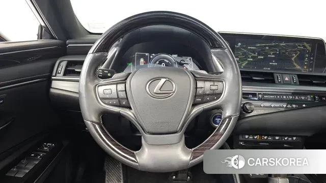 Lexus ES300h 7th generation 2018 Серебряный из Кореи, фото 4