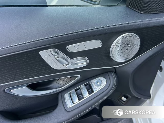 Mercedes-Benz Class C 2021 Белый из Китая, фото 4
