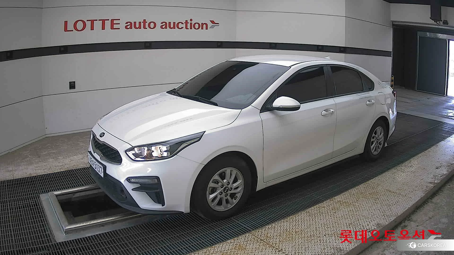 Kia K3 2020 Snow White Pearl из Кореи, фото 4