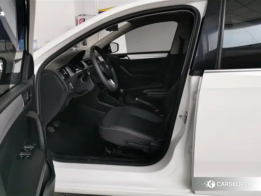 Skoda Rapid id 4589137 из Китая 4