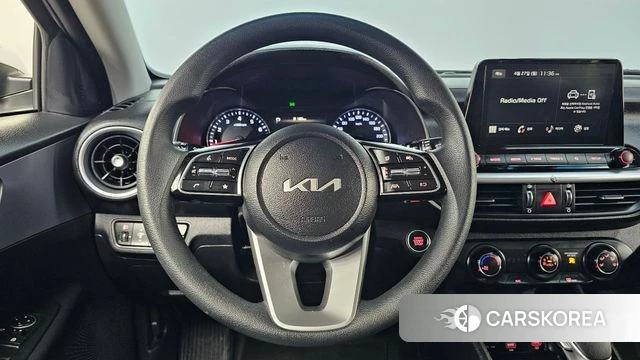 Kia The New K3 2nd generation 2023 Белый из Кореи, фото 4