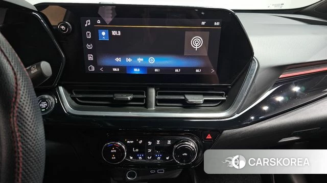 Chevrolet (GM Daewoo) Trax Crossover 2023 Белый из Кореи, фото 4