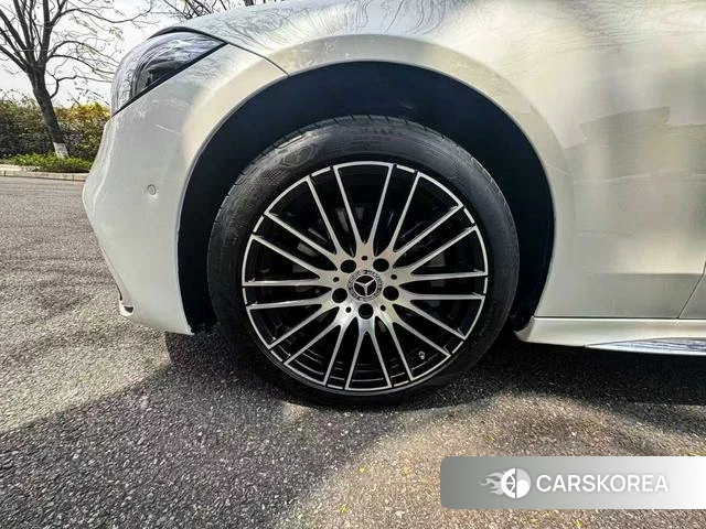 Mercedes-Benz Class C 2024 Белый из Китая, фото 4