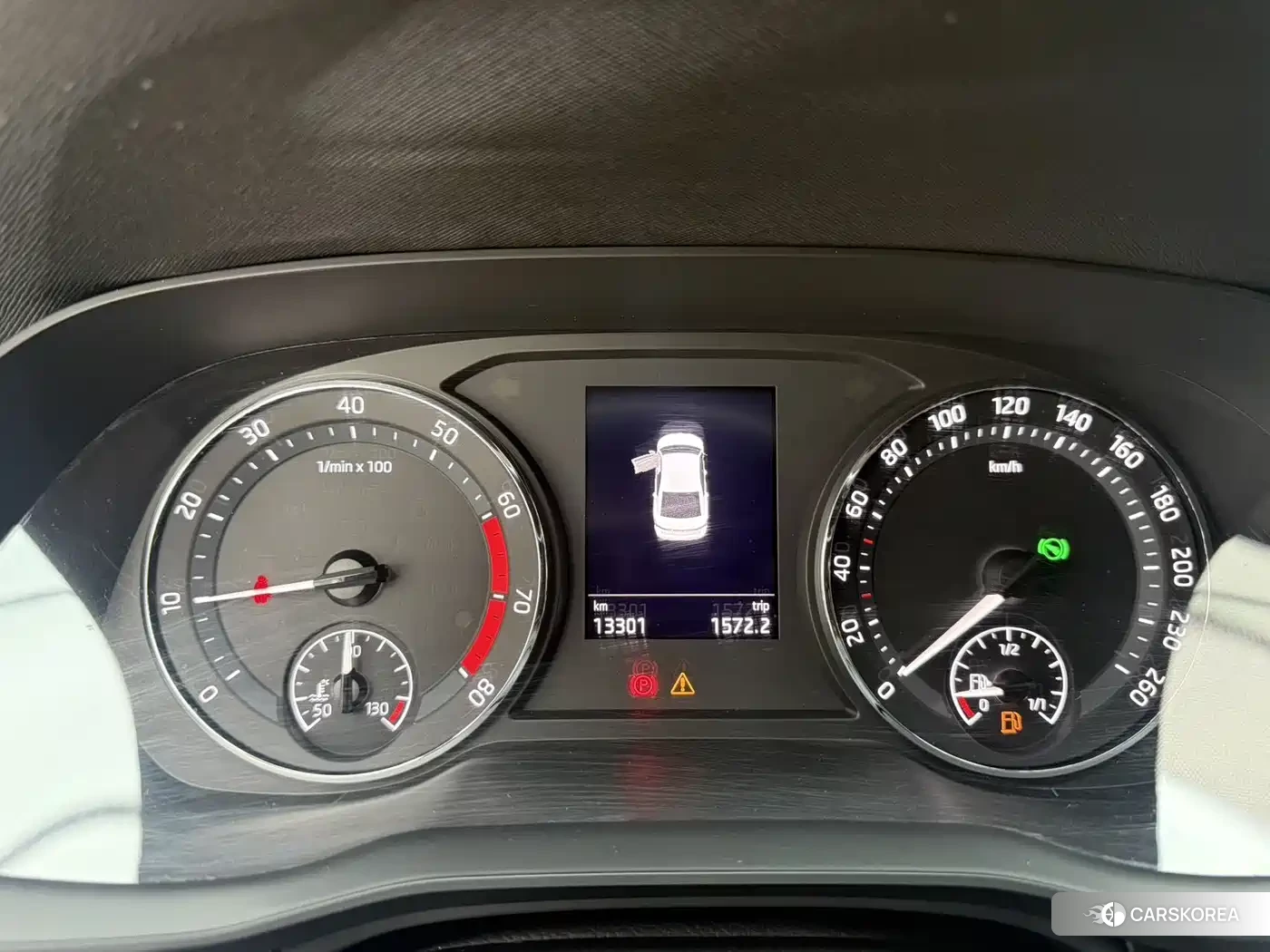 Skoda Octavia 2023 Белый из Китая, фото 4