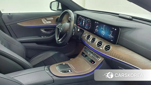 Mercedes-Benz E-Class W213 2022 Белый из Кореи, фото 4