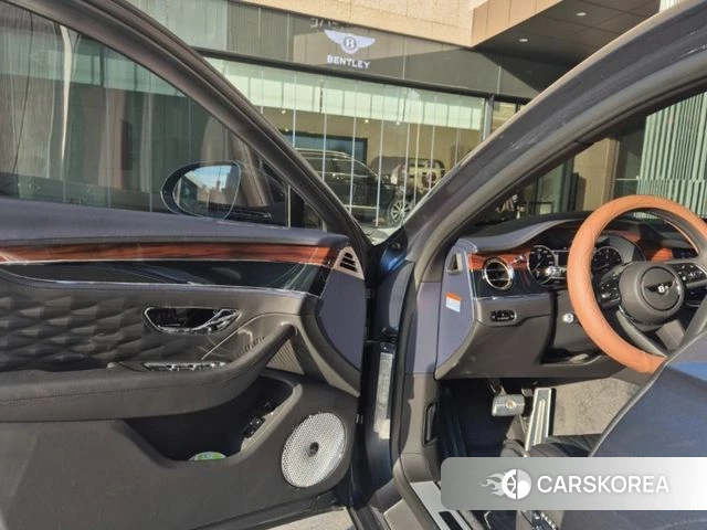 Bentley Flying Spur 3rd Generation 2022 Серый из Кореи, фото 4