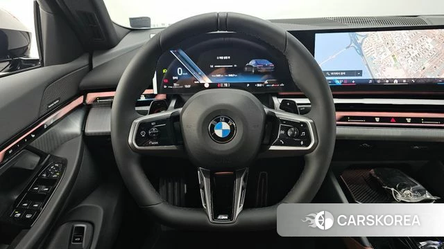 BMW 5 Series (G60) 2026 Черный из Кореи, фото 4