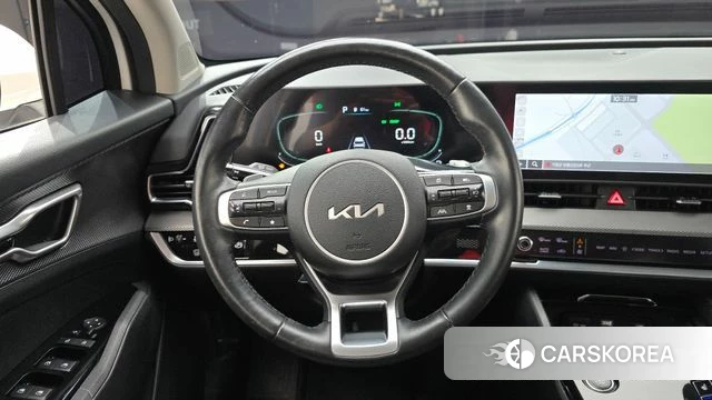 Kia Sportage 5th Generation Hybrid 2023 Белый из Кореи, фото 4