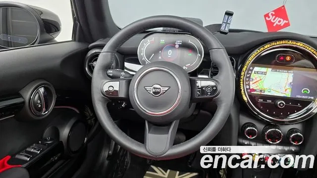 Mini Cooper Convertible 2023 Белый из Кореи, фото 4