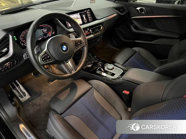 BMW 1 Series (F40) 2024 Черный из Кореи, фото 4