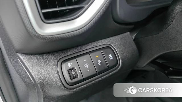 Hyundai Venue 2023 Белый из Кореи, фото 4