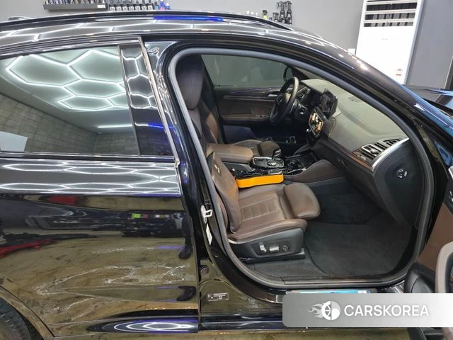 BMW X4 (G02) 2023 Черный из Кореи, фото 4