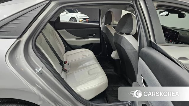 Hyundai Avante Hybrid (CN7) 2022 Серебряный из Кореи, фото 4