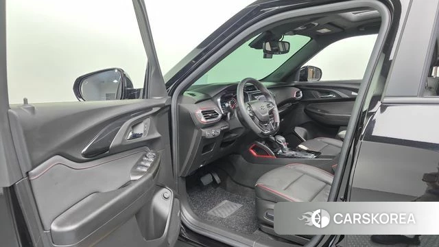 Chevrolet (GM Daewoo) Trailblazer 2023 Черный из Кореи, фото 4