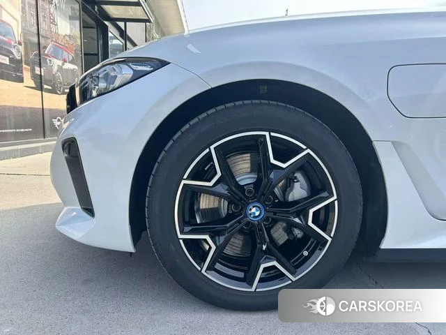 BMW i3 2025 Белый из Китая, фото 4