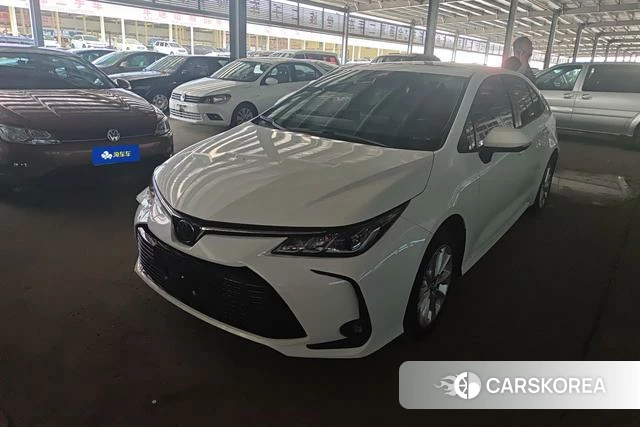 Toyota Corolla 2021 Белый из Китая, фото 4