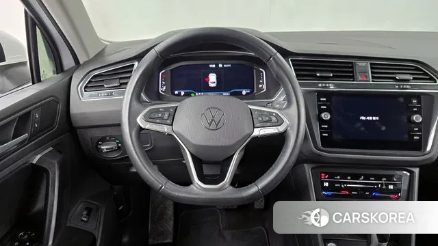Volkswagen Tiguan second Generation 2022 Белый из Кореи, фото 4