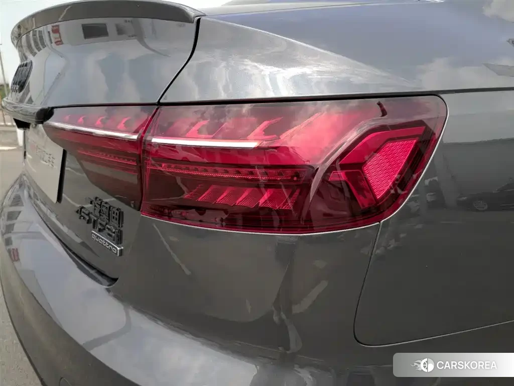 Audi A4L 2023 Silver/gray из Китая, фото 4