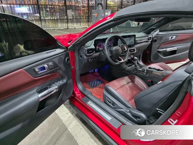 Ford Mustang 7th Generation 2024 Красный из Кореи, фото 4