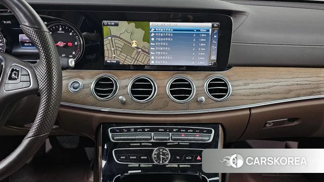 Mercedes-Benz E-Class W213 2018 Белый из Кореи, фото 4