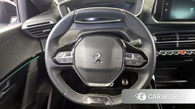 Peugeot e-208 second Generation 2023 Белый из Кореи, фото 4