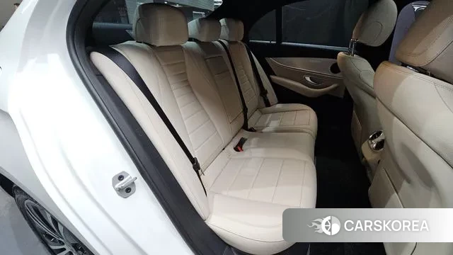 Mercedes-Benz E-Class W213 2021 Белый из Кореи, фото 4