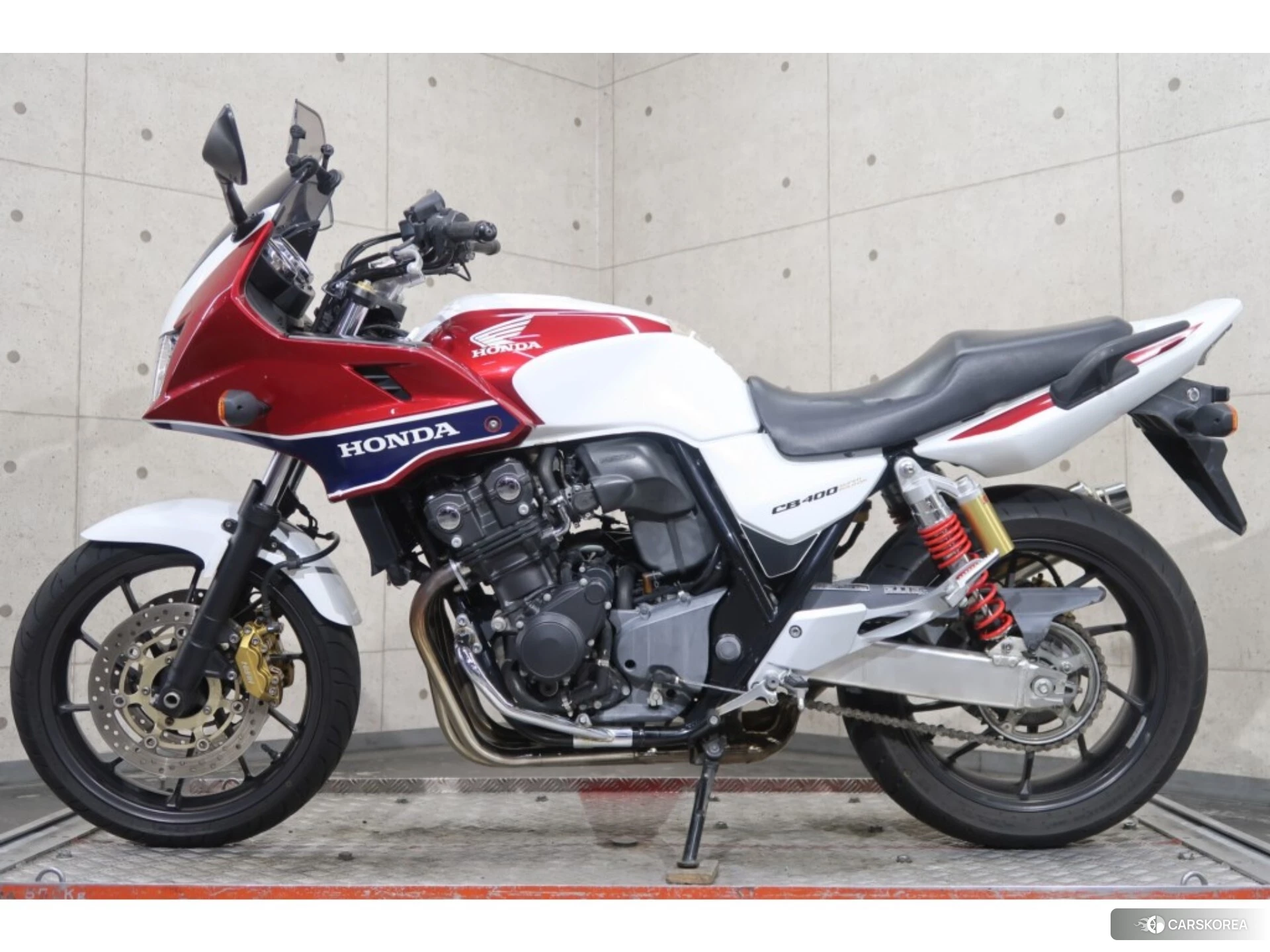 Проданный Honda CB400SF BOLDOR ABS id 3950505 из Японии