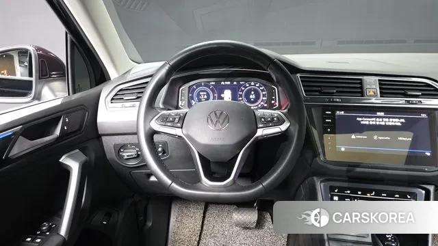 Volkswagen Tiguan second Generation 2023 Черный из Кореи, фото 4