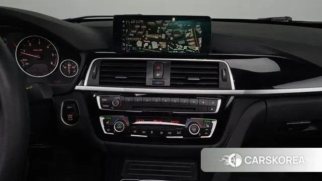 BMW 3 Series (F30) 2018 Белый из Кореи, фото 4