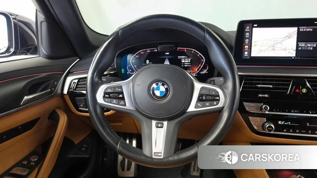 BMW 5 Series (G30) 2022 Черный из Кореи, фото 4