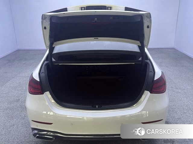Mercedes-Benz Class C 2023 Белый из Китая, фото 4